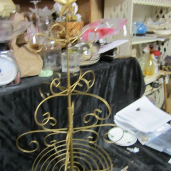 90'S METAL TREE WITH GLASS ORNAMENTS OF DIFFERENT CHRISTMAS SHAPES IN BOXES - Picture 4 of 9